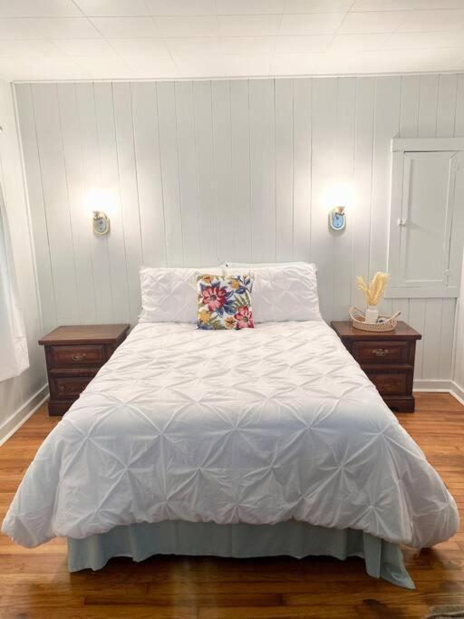 The Garden Cottage Hendersonville Bagian luar foto